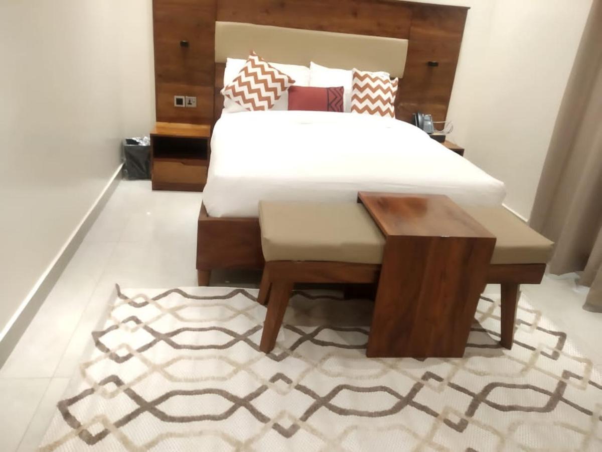 Millennium Terrace Hotel Kampala Extérieur photo