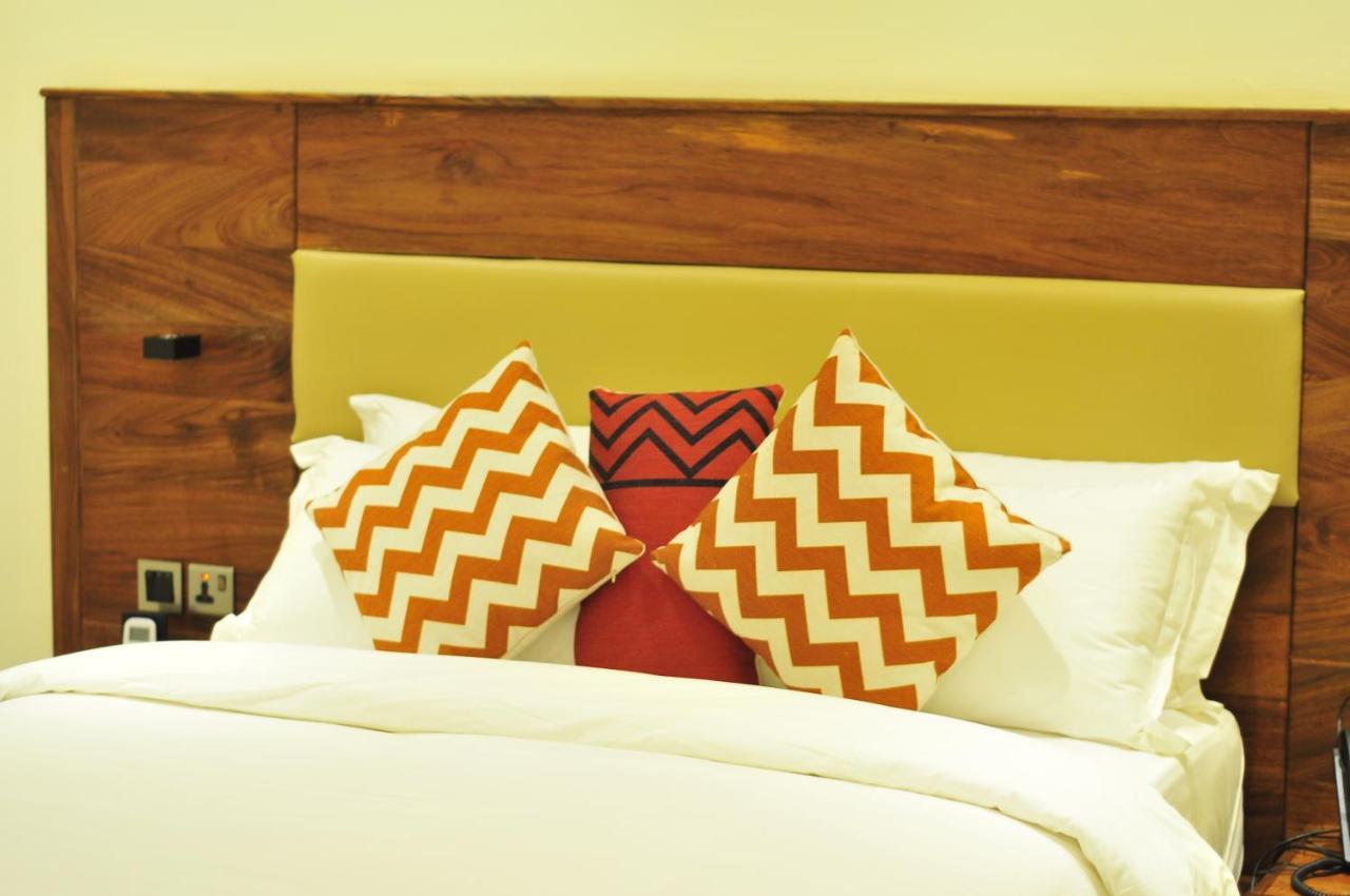 Millennium Terrace Hotel Kampala Extérieur photo