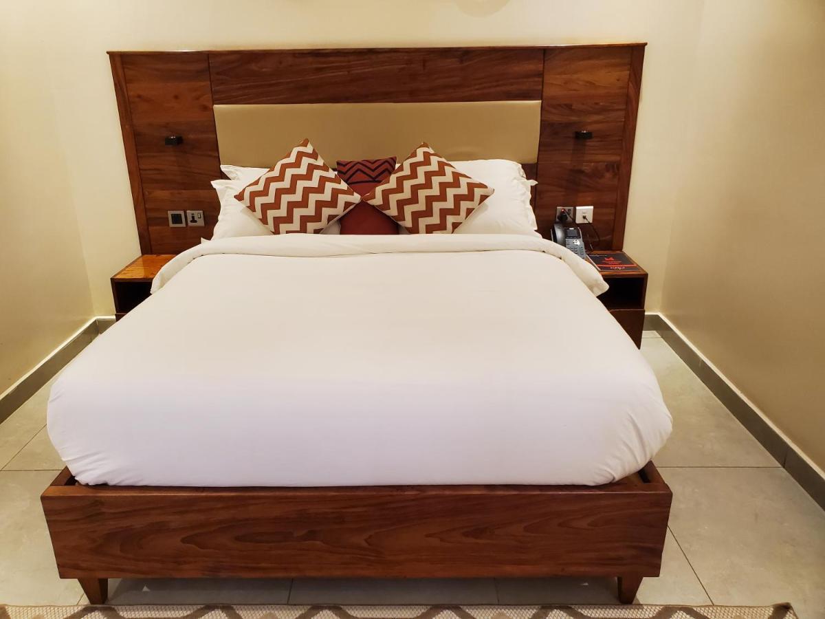 Millennium Terrace Hotel Kampala Extérieur photo