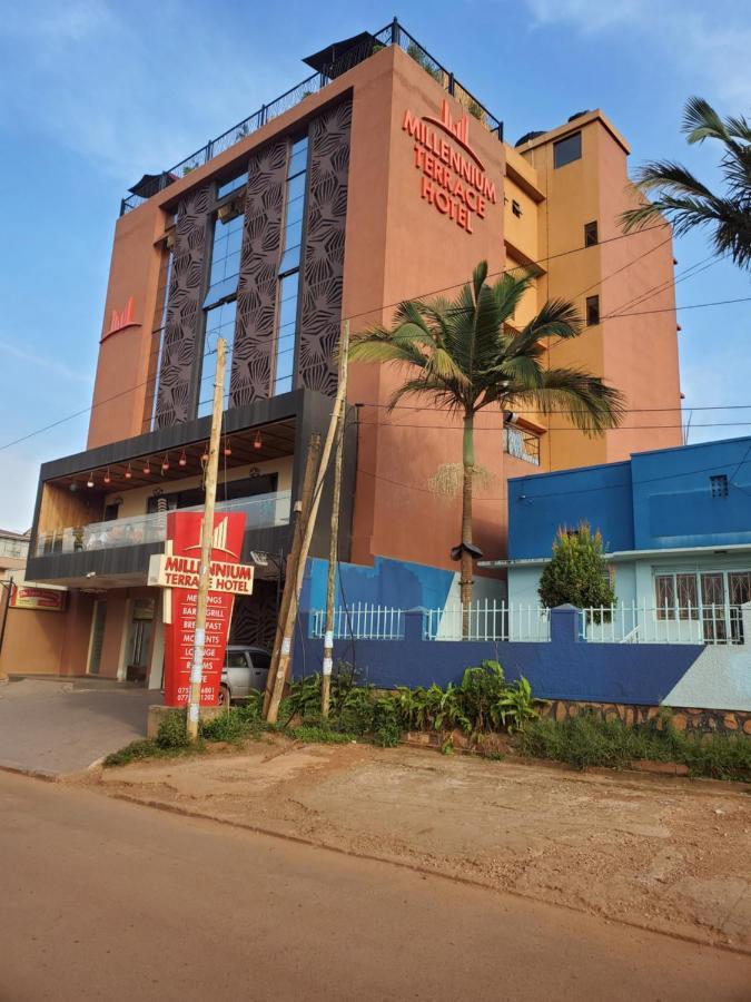 Millennium Terrace Hotel Kampala Extérieur photo