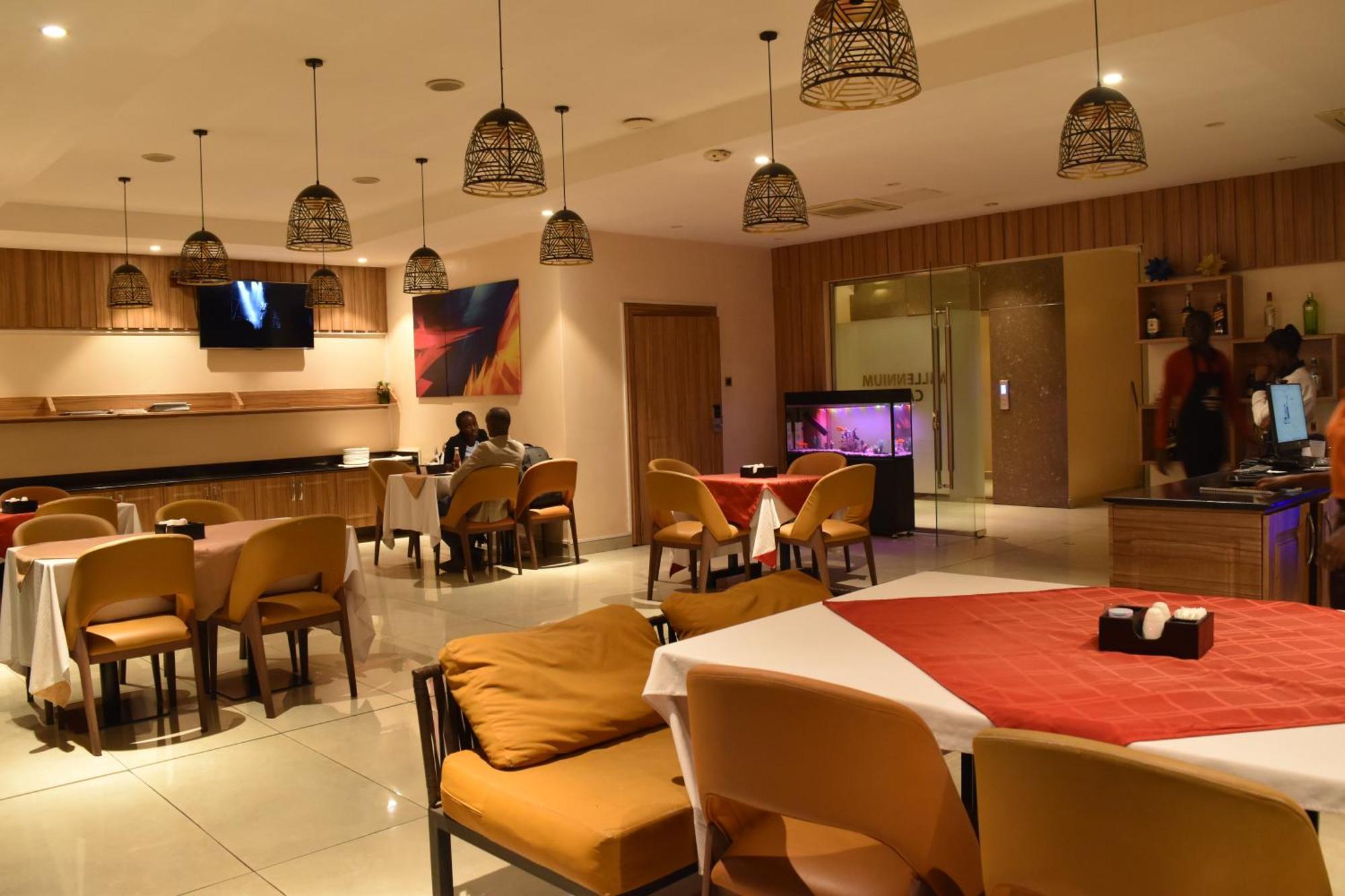 Millennium Terrace Hotel Kampala Extérieur photo