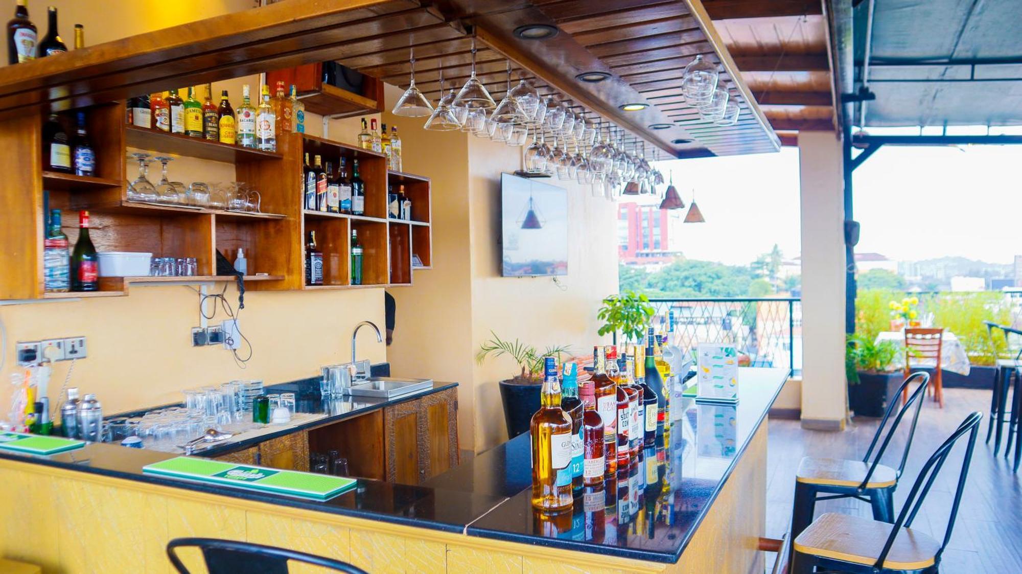 Millennium Terrace Hotel Kampala Extérieur photo