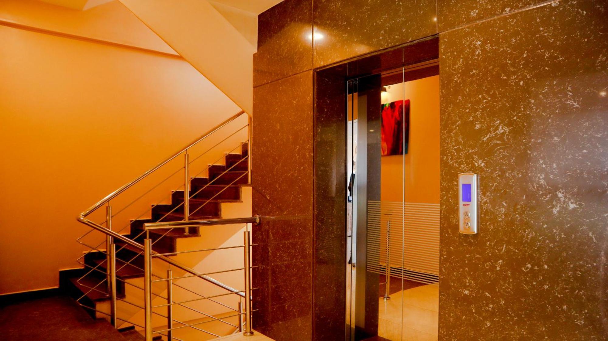 Millennium Terrace Hotel Kampala Extérieur photo